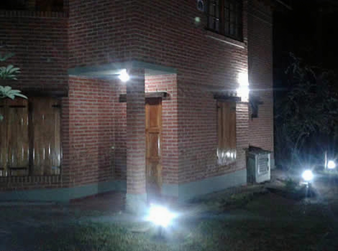 Cabañas con parque y parrilla a 100 metros del mar en Costa del Este miniatura 11