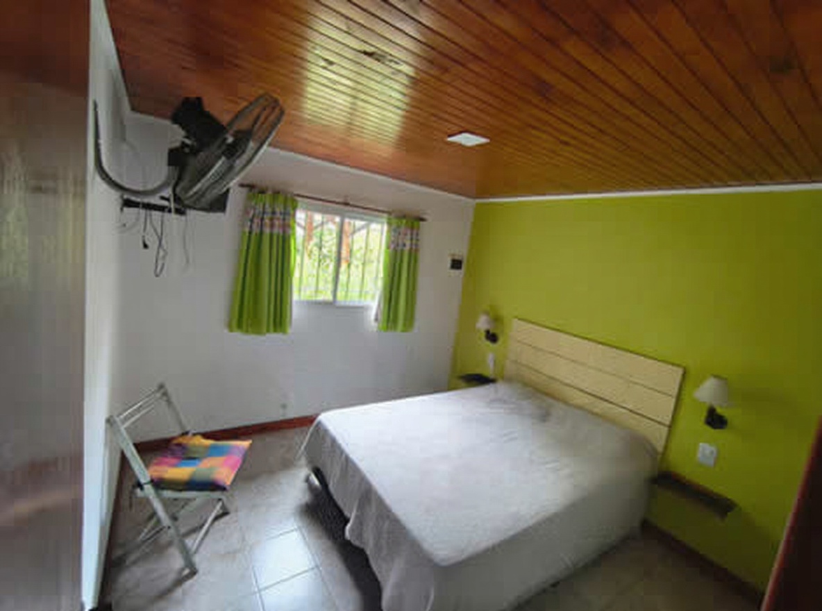 Casa con parque y parrilla en San Bernardo miniatura 6