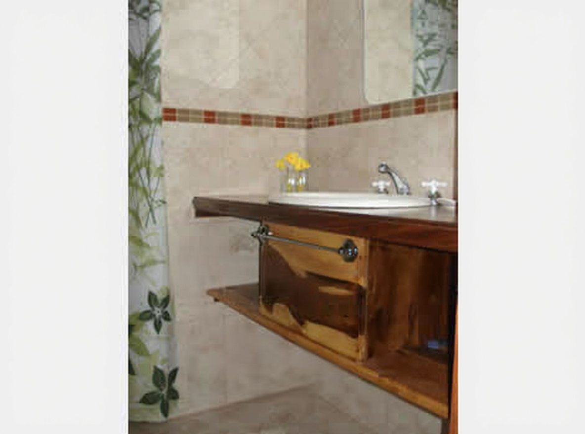 Casa con parque y parrilla en San Bernardo miniatura 8