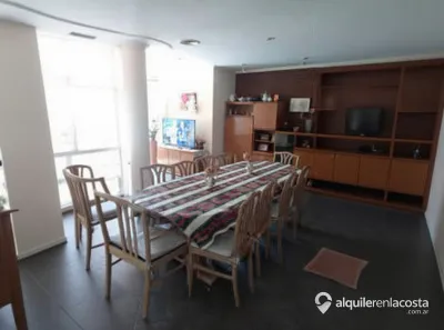 Casa con patio y parrilla a 250 metros del mar en Santa Teresita foto 4