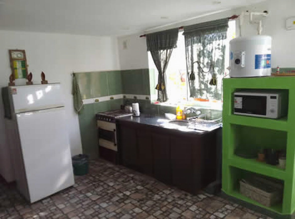 Casa con WiFi a 300 metros del mar en Santa Teresita miniatura 2