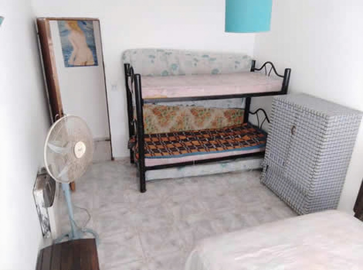 Casa con parque y parrilla a 6 cuadras del mar en Santa Teresita miniatura 6