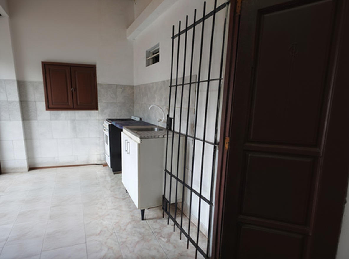 Casa con cochera y parrilla en Mar del Tuyú miniatura 8