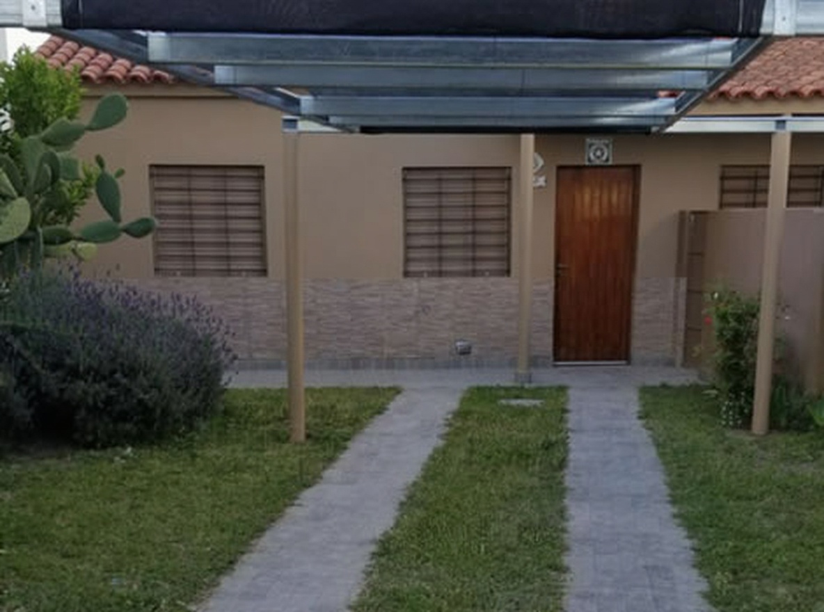 Casas con patio y parrilla en Mar del Tuyú miniatura 2