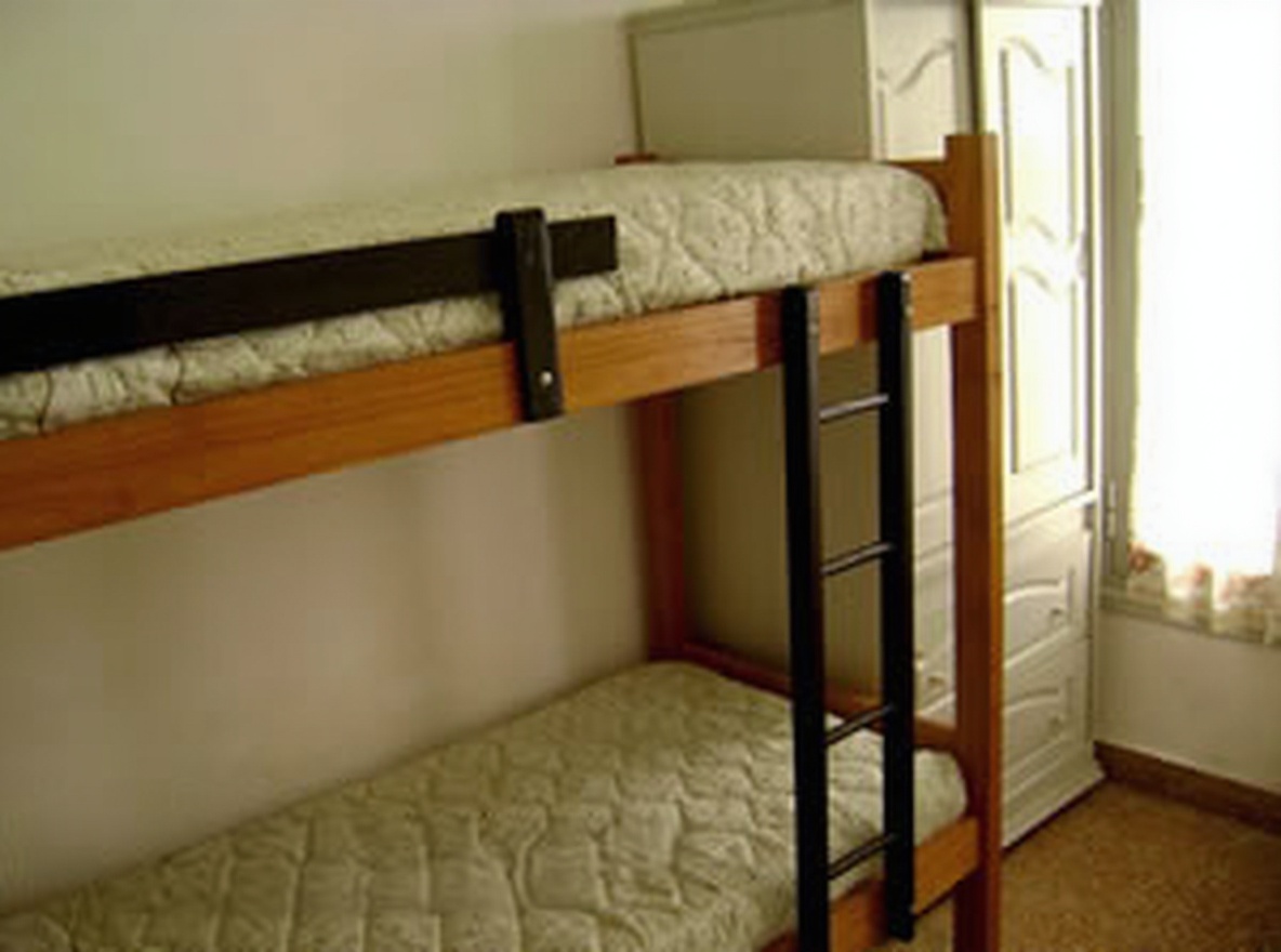 Casa con parque y parrilla a 150 metros del mar en San Clemente del Tuyú miniatura 6