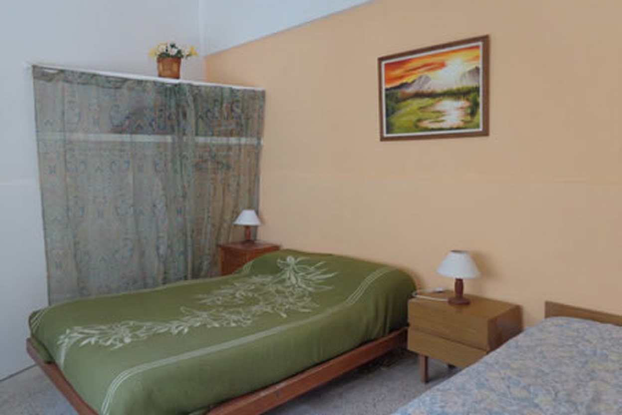 Casa con patio y parrilla a 2 cuadras del mar en San Clemente del Tuyú miniatura 5