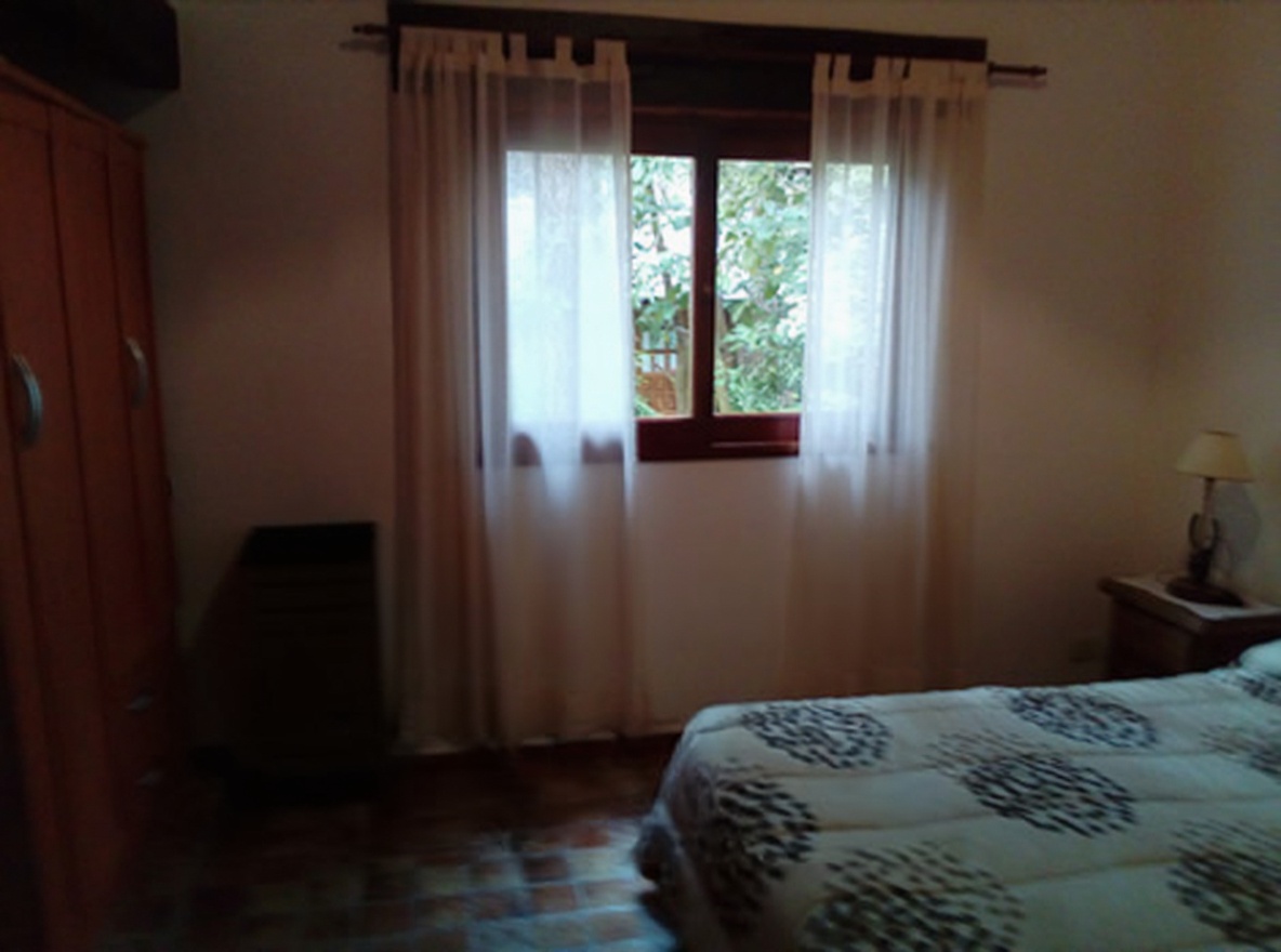 Casa con cochera y parrilla en Costa del Este miniatura 6