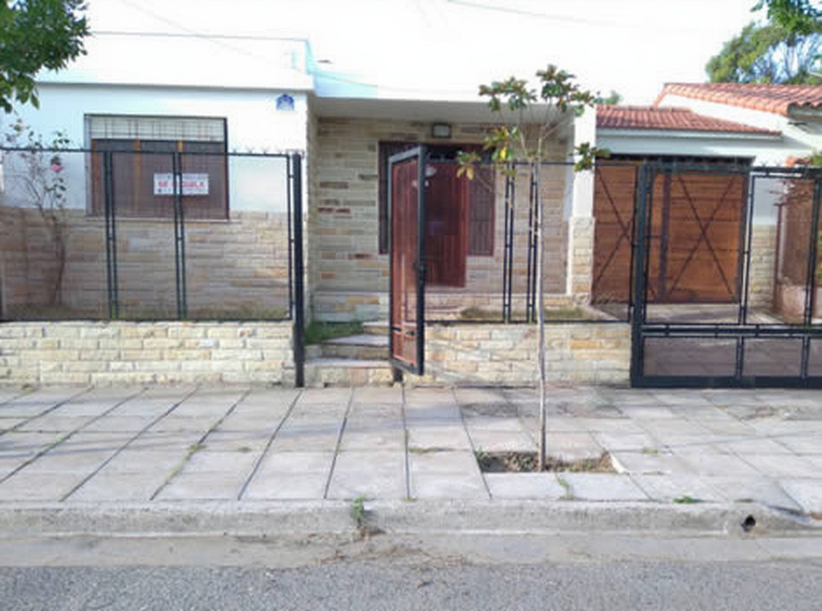 Casa para 6 a 8 personas a 350 metros del mar en Mar de Ajó