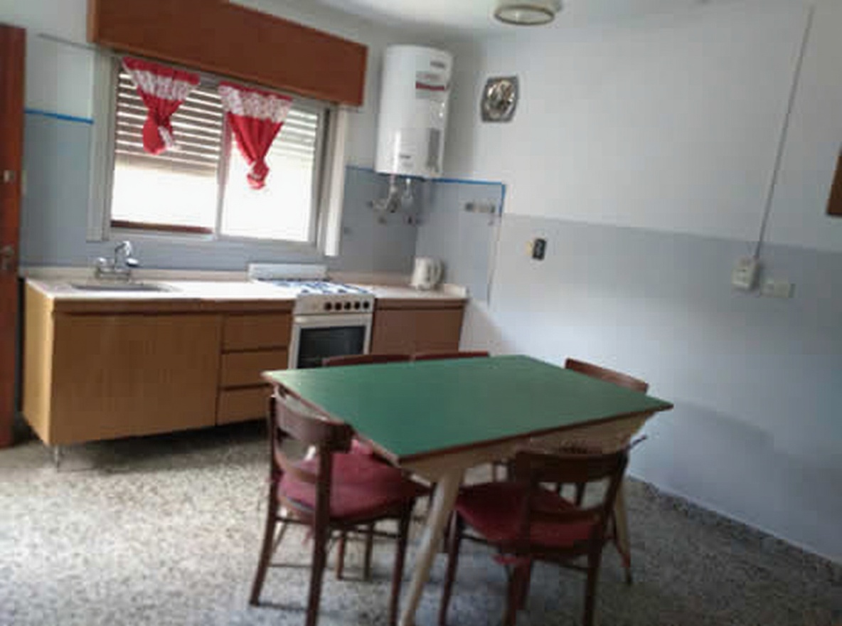 Casa para 6 a 8 personas a 350 metros del mar en Mar de Ajó miniatura 5