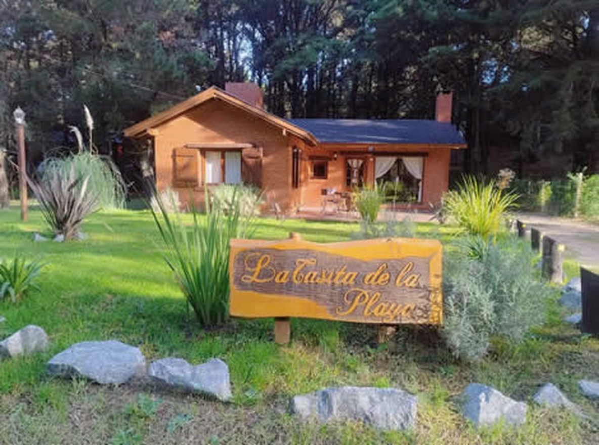 Casa con jardín y parrilla en Mar de las Pampas