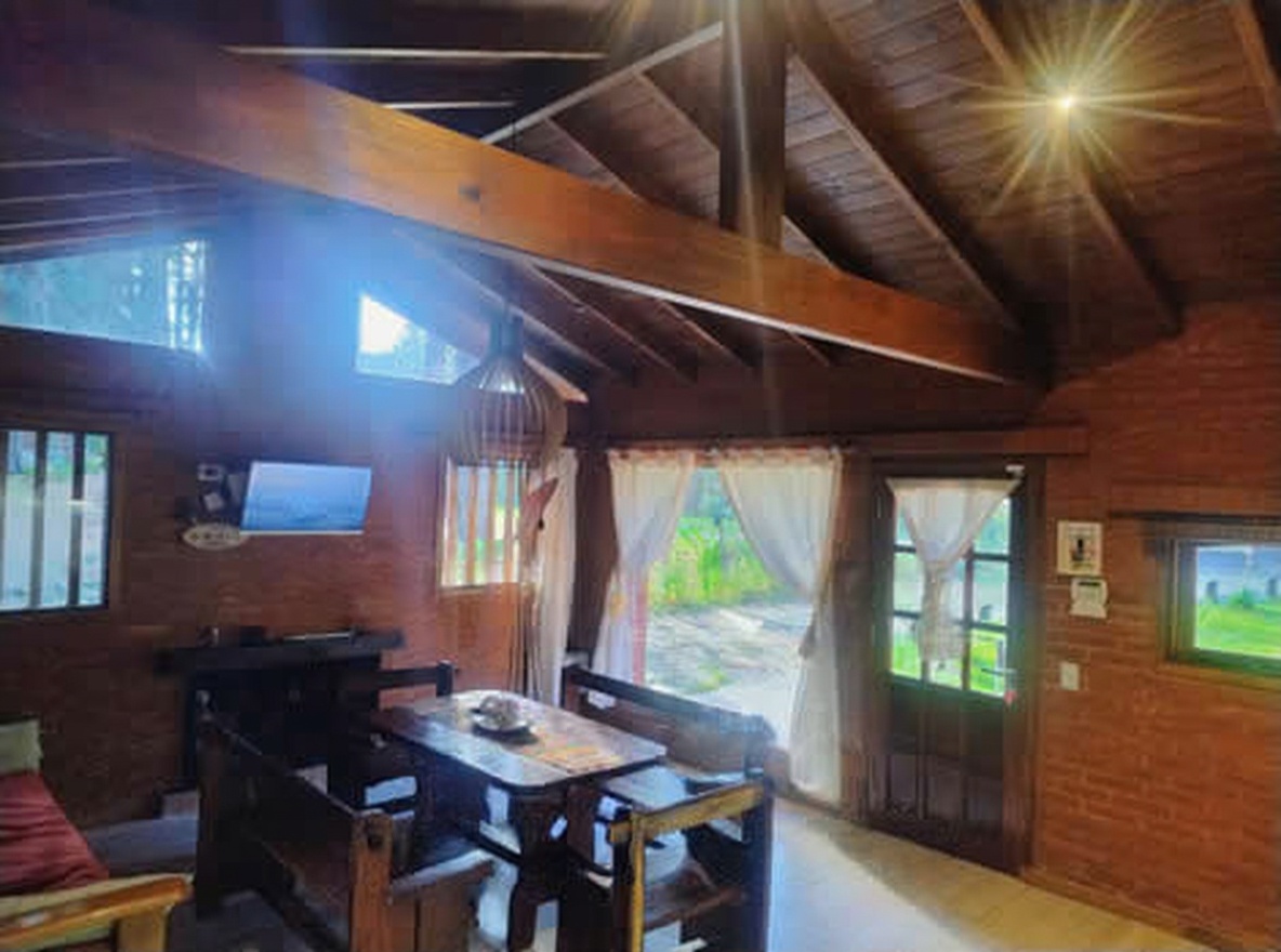 Casa con jardín y parrilla en Mar de las Pampas miniatura 3