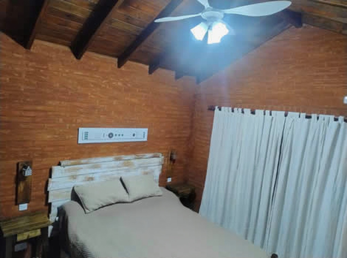 Casa con jardín y parrilla en Mar de las Pampas miniatura 9