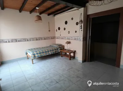 Chalet con pileta y parque en San Clemente del Tuyú foto 5