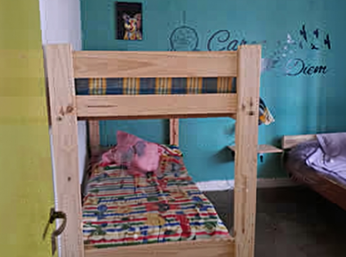 Chalet con pileta y parque en San Clemente del Tuyú miniatura 7