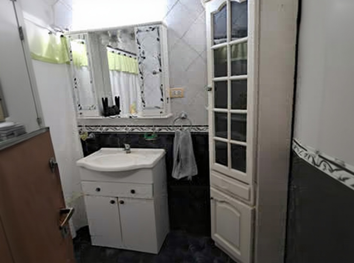 Chalet con pileta y parque en San Clemente del Tuyú miniatura 9