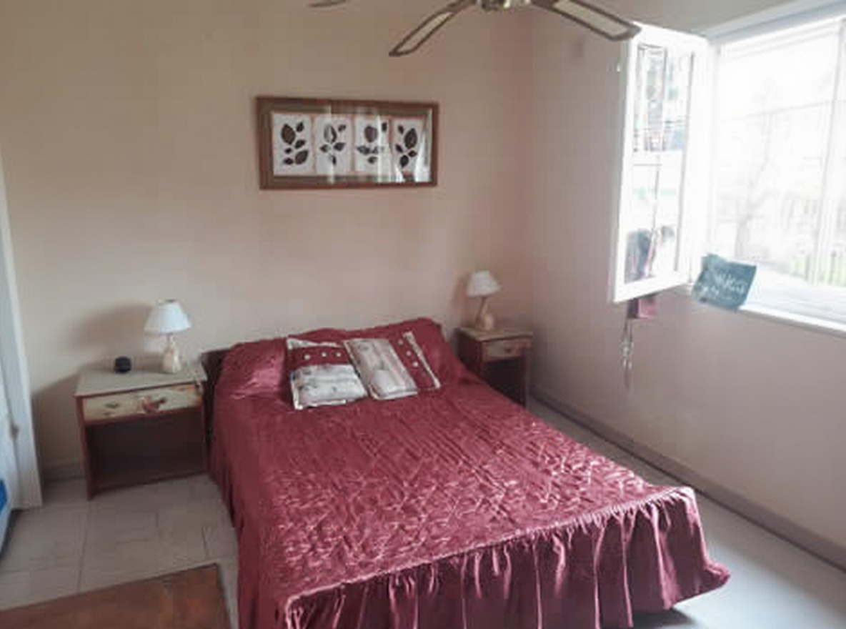 Casa con patio y parrilla a 6 cuadras del mar en San Clemente del Tuyú miniatura 6