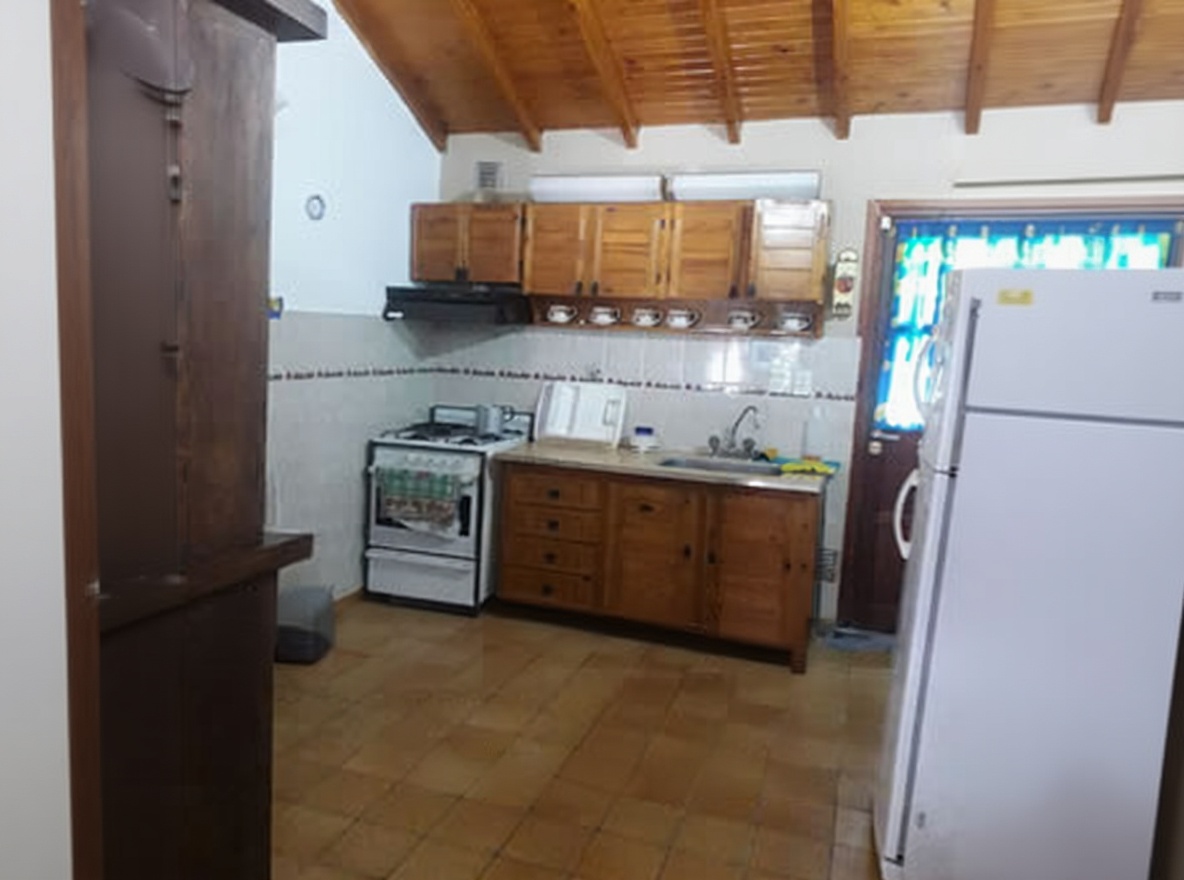 Casa con WiFi a 100 metros del mar en Las Toninas miniatura 2