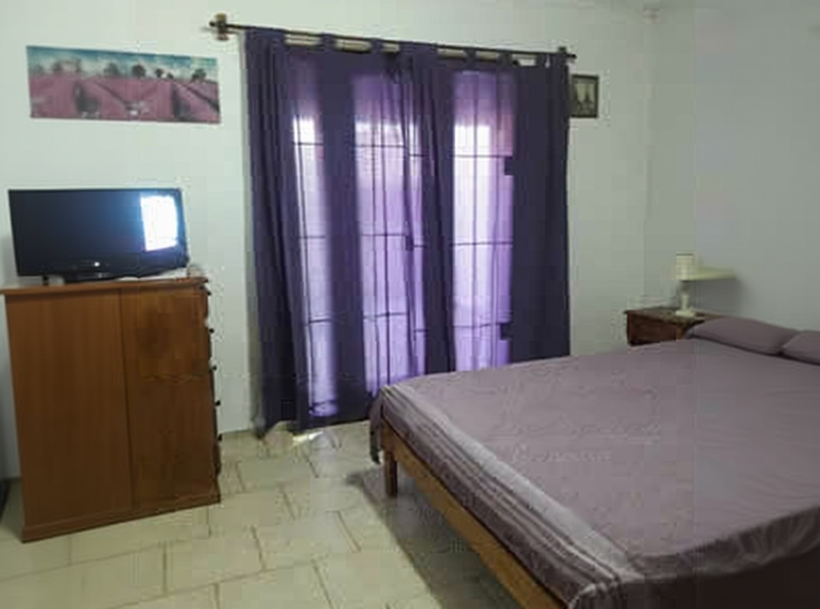 Casa con WiFi a 100 metros del mar en Las Toninas miniatura 9