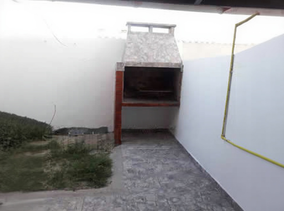 Casa con WiFi a 100 metros del mar en Las Toninas miniatura 11