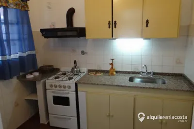 Casa con parque y parrilla a 200 metros del mar en San Clemente del Tuyú foto 3