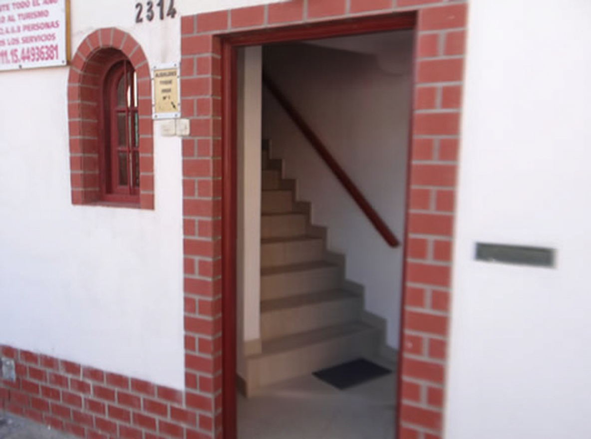 Casa con parque y parrilla a 200 metros del mar en San Clemente del Tuyú miniatura 9