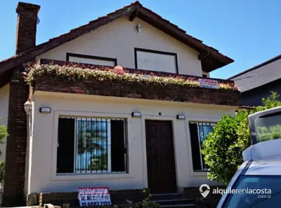 Casa para 5 o 7 personas a 30 metros de la playa en Valeria