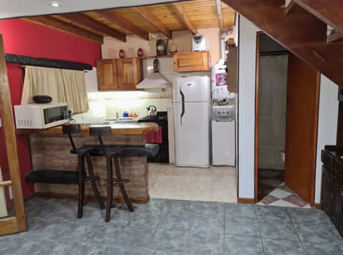 Casa con parque y parrilla a 200 metros del mar en Costa del Este miniatura 2