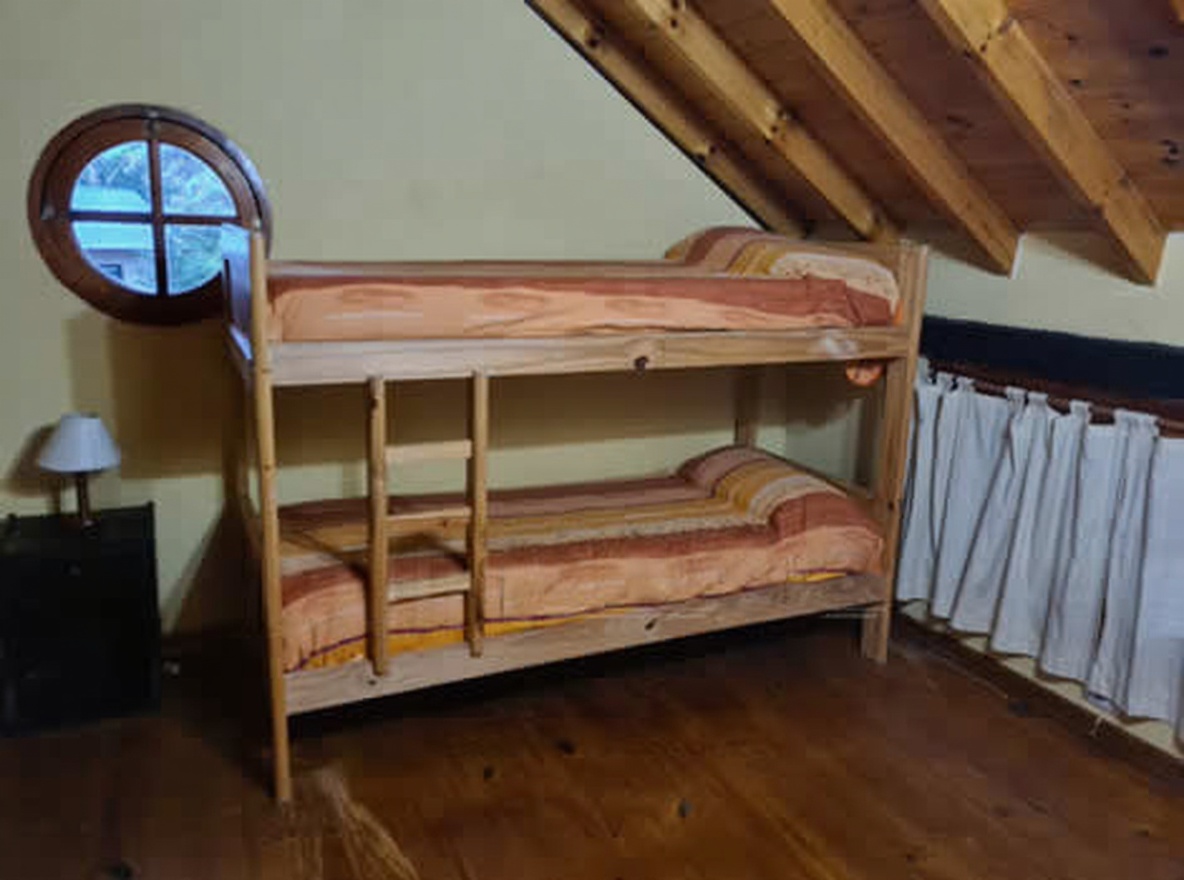 Casa con parque y parrilla a 200 metros del mar en Costa del Este miniatura 10