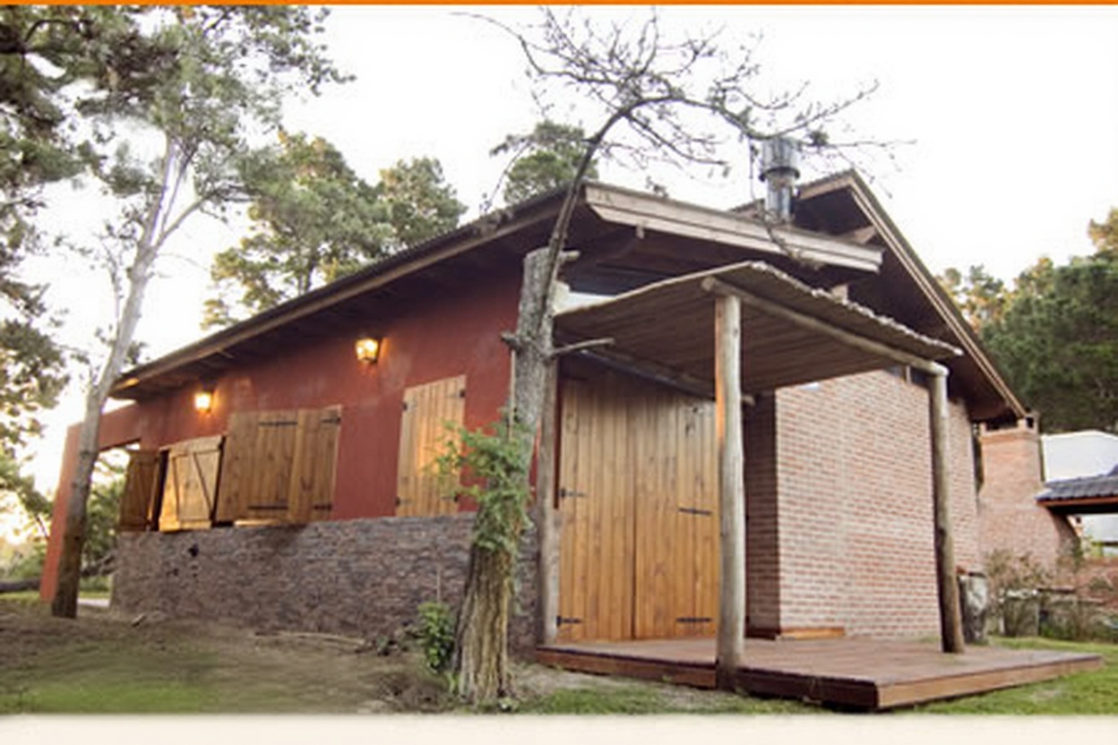 Casas con parque y parrilla a 8 cuadras del mar en Costa del Este