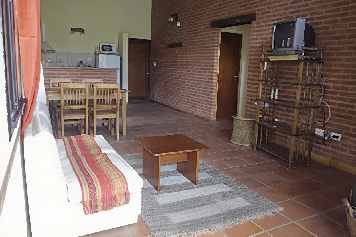 Casas con parque y parrilla a 8 cuadras del mar en Costa del Este miniatura 5