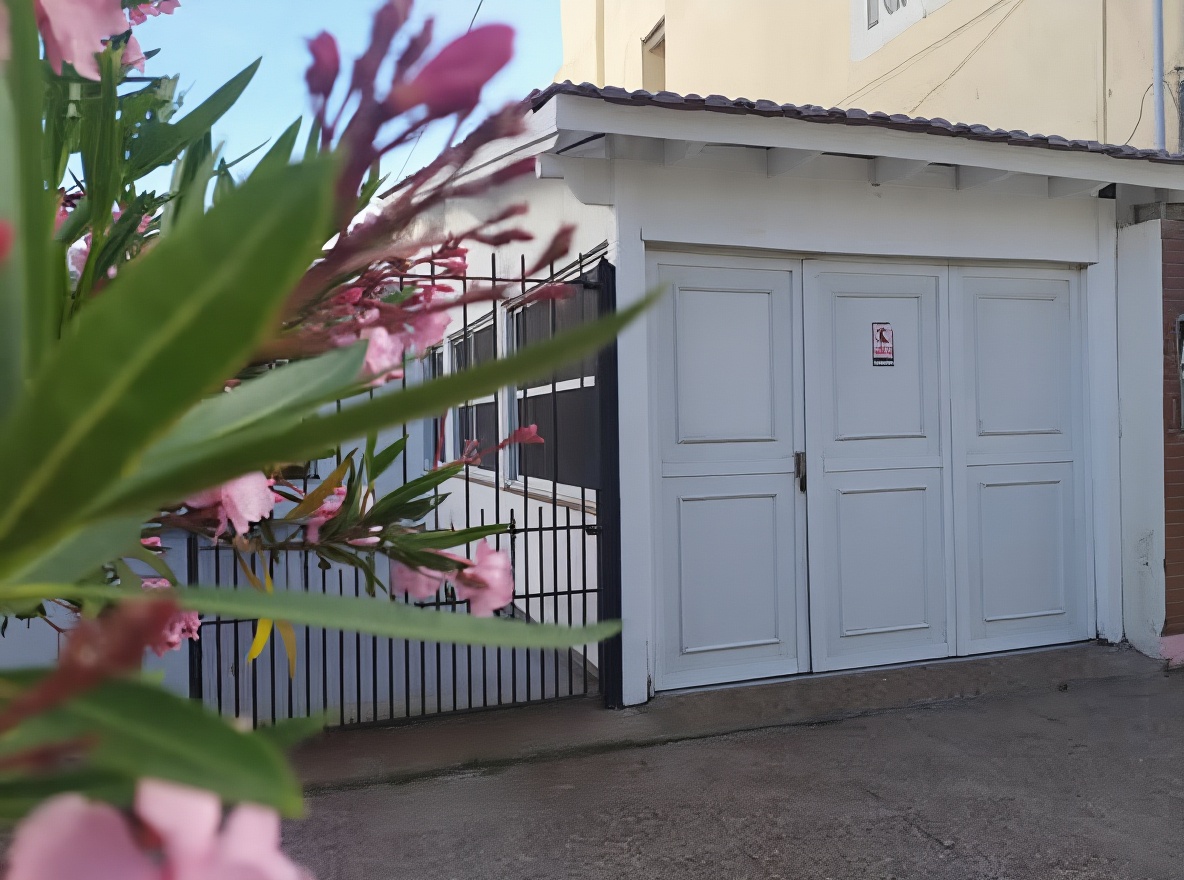 Casa con parque y parrilla a 60 metros del mar en Santa Teresita foto 1