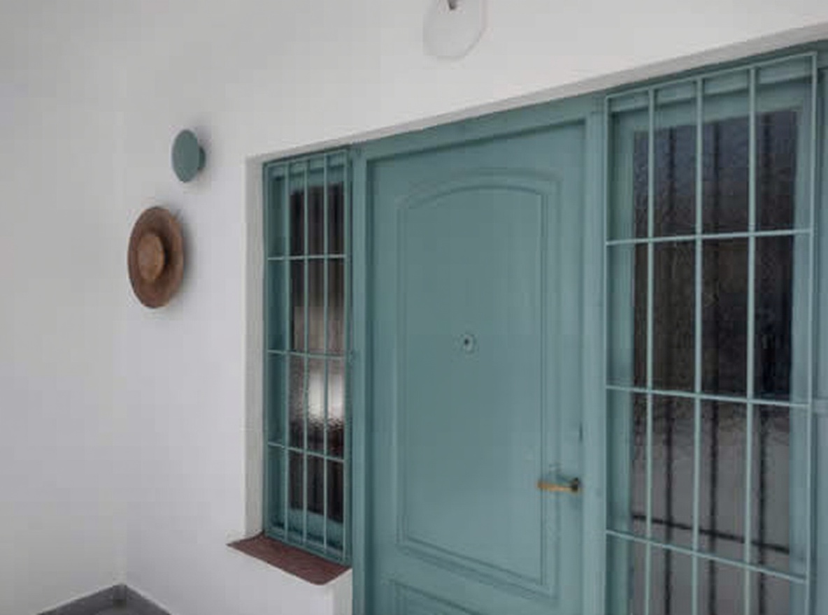 Casa con parque y parrilla a 60 metros del mar en Santa Teresita miniatura 3