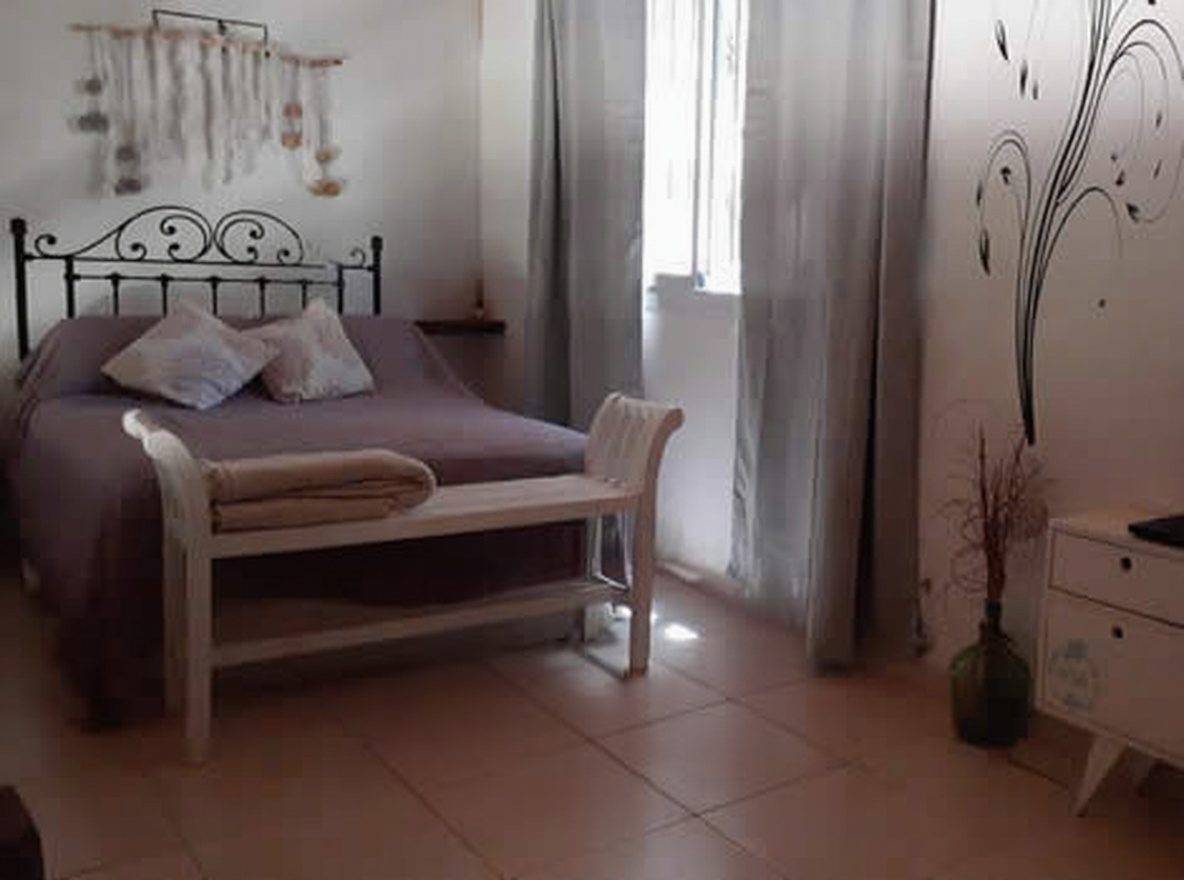 Casa para 3 personas a 6 cuadras del mar en Costa del Este miniatura 5