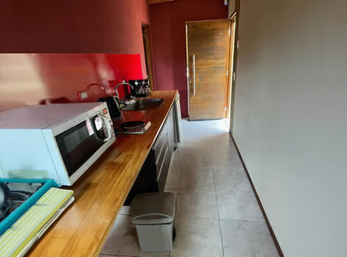 Casa con parque y parrilla en Costa Chica miniatura 5