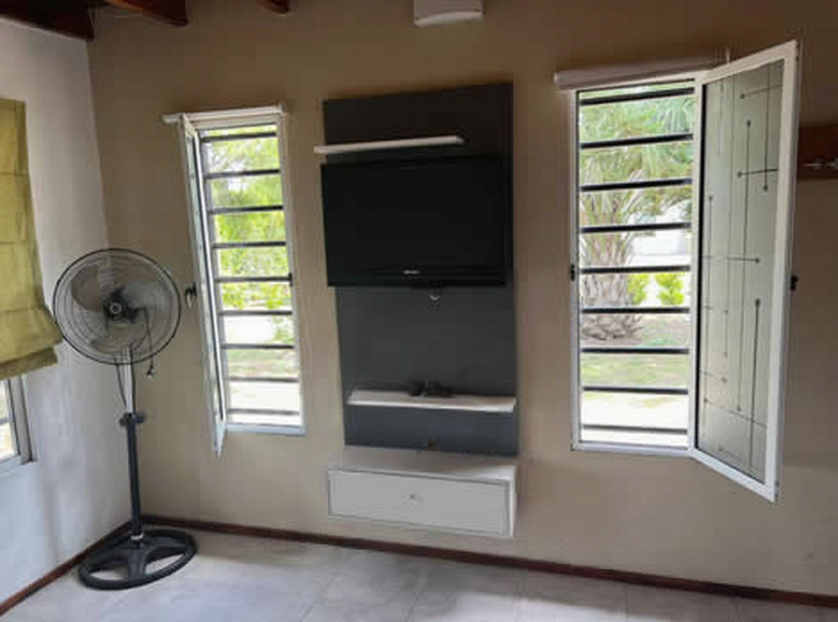 Casa con parque y parrilla en Costa Chica miniatura 8