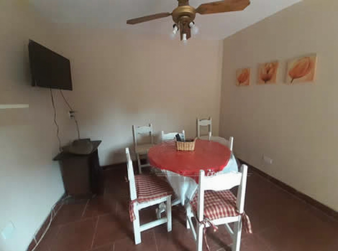 Casa con parque y parrilla en San Clemente del Tuyú miniatura 4