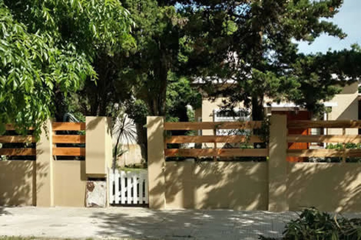 Casa con parque y parrilla en San Clemente del Tuyú miniatura 11