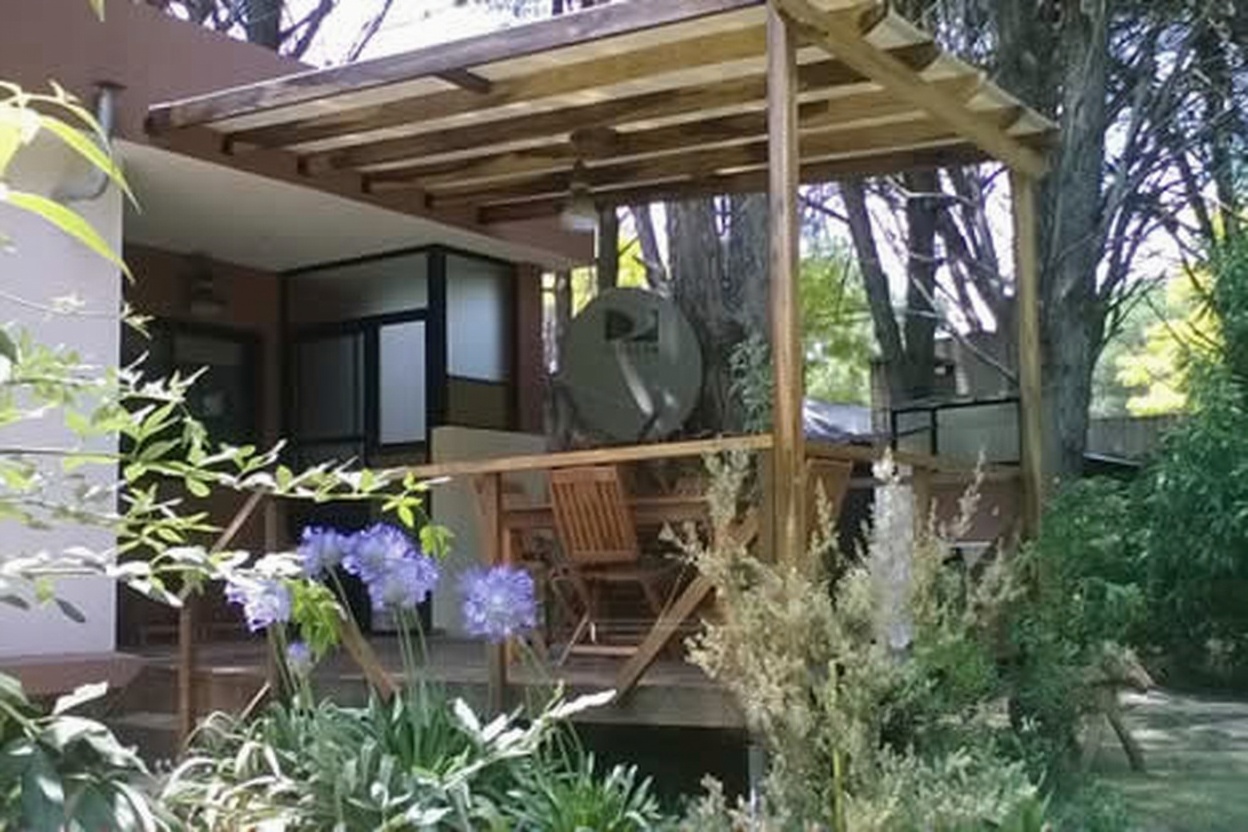 Casa para 5 o 6 personas en entorno arbolado de Costa del Este miniatura 8