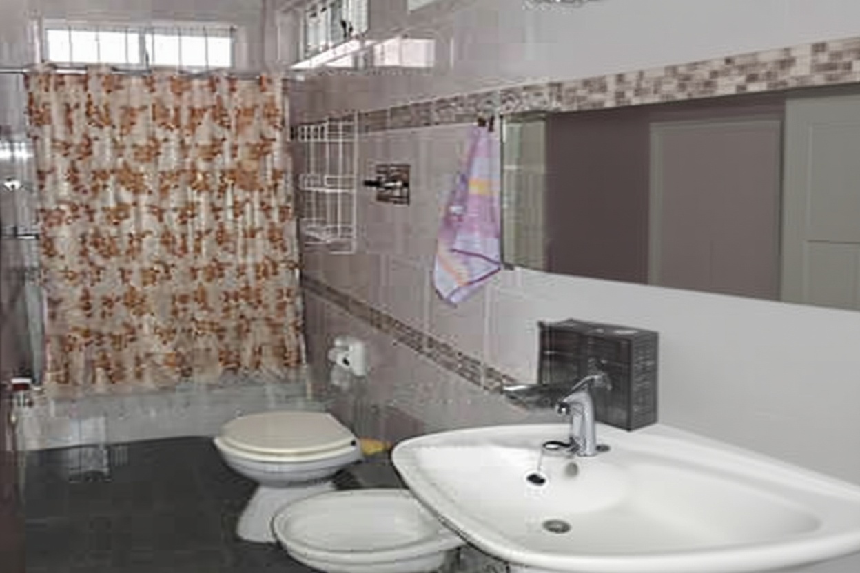 Casa con WiFi a 3 cuadras del mar en San Clemente del Tuyú miniatura 9