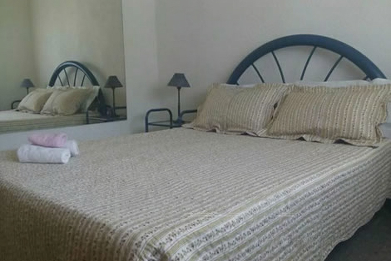 Casa con patio y parrilla a 4 cuadras del mar en San Clemente del Tuyú miniatura 7