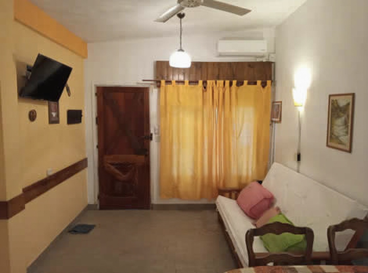 Monoambiente con WiFi a 5 cuadras del mar en Las Toninas miniatura 2