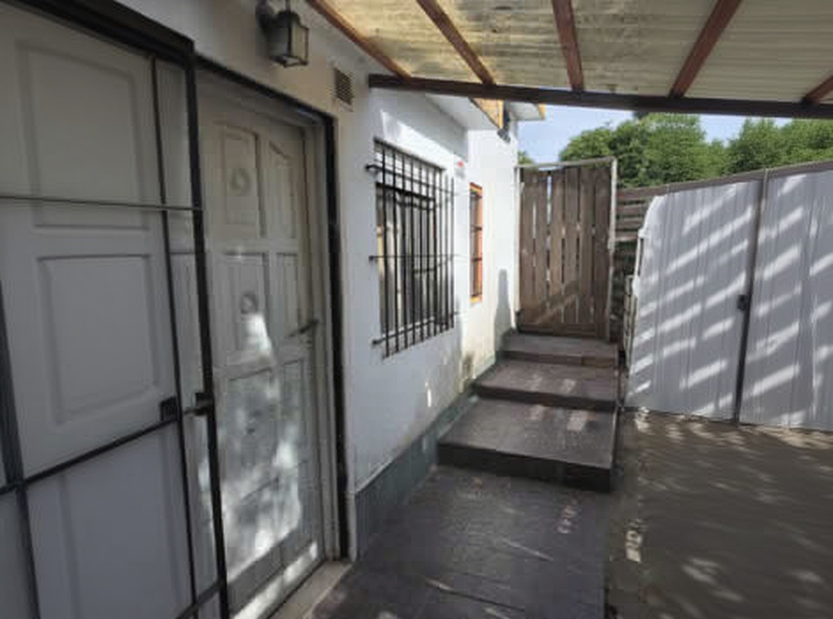 Monoambiente con WiFi a 5 cuadras del mar en Las Toninas miniatura 12