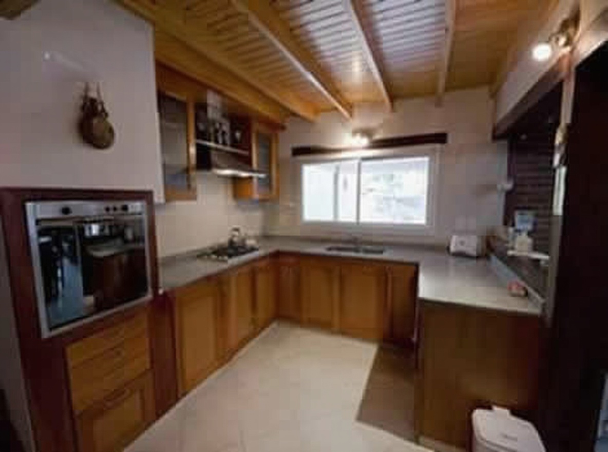 Monoambiente con pileta y parque a 8 cuadras del mar en Costa del Este miniatura 4