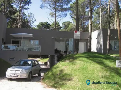 Casas con patio y parrilla a 300 metros del mar en Costa del Este