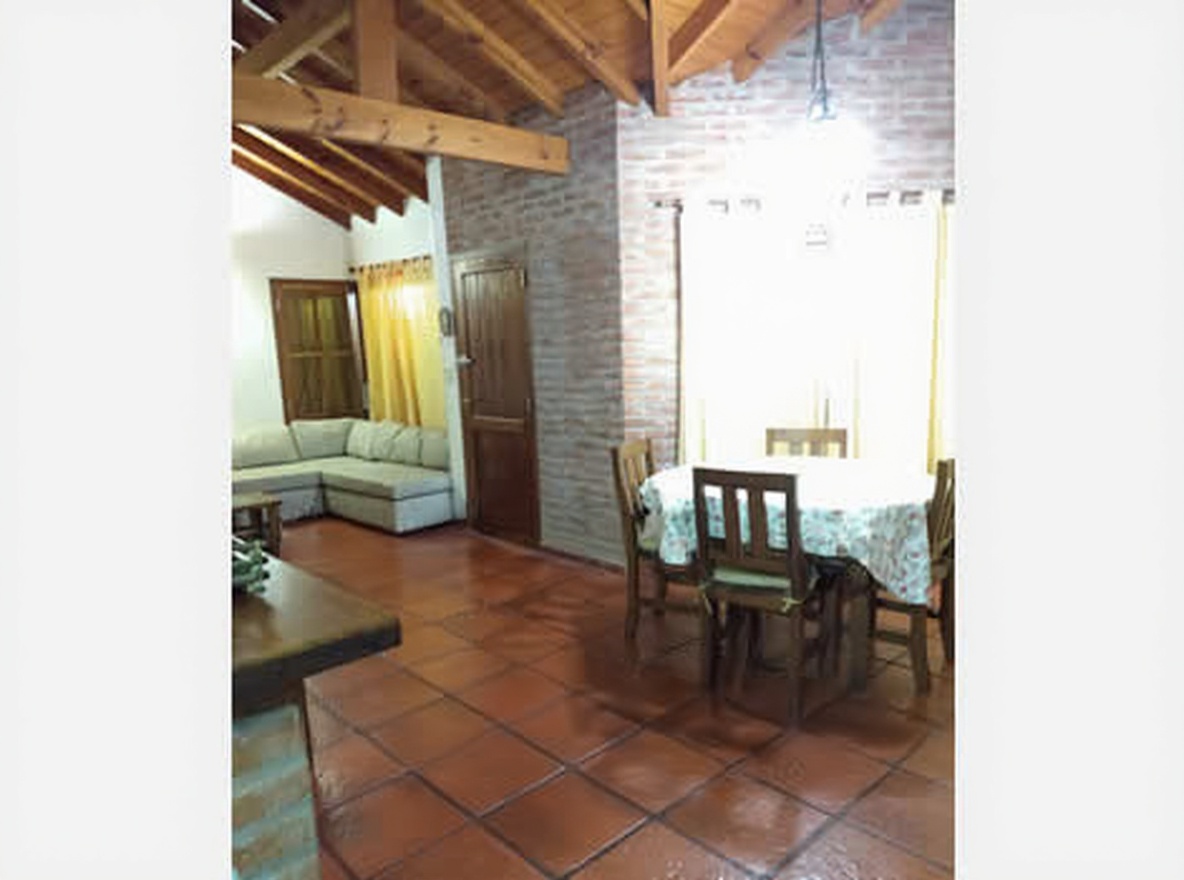 Casas con parque y parrilla en Costa del Este miniatura 3