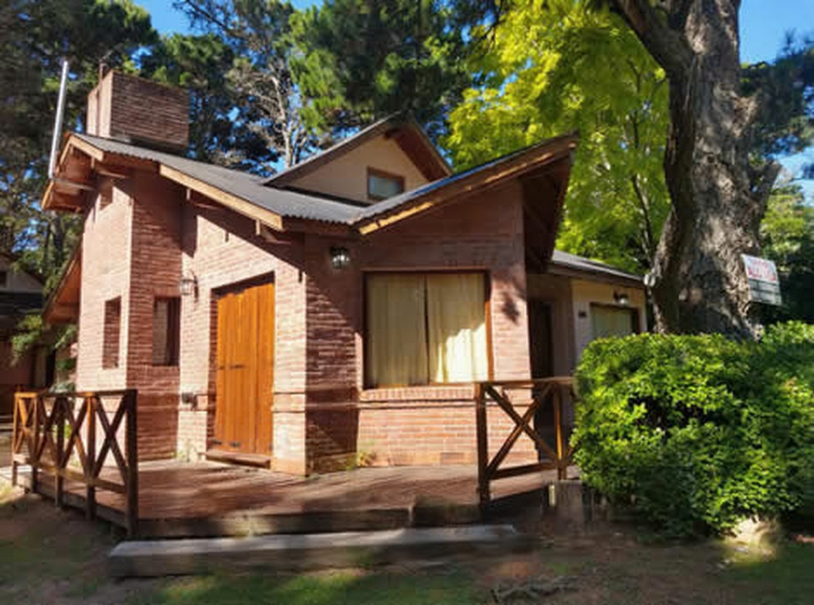 Casas con parque y parrilla en Costa del Este miniatura 10