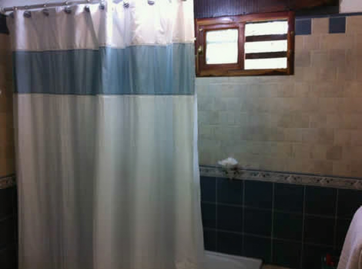 Casas con cochera y parrilla en Costa del Este miniatura 8