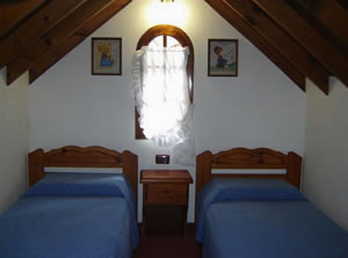 Casas con parque y parrilla a 2 cuadras del mar en Costa del Este miniatura 8