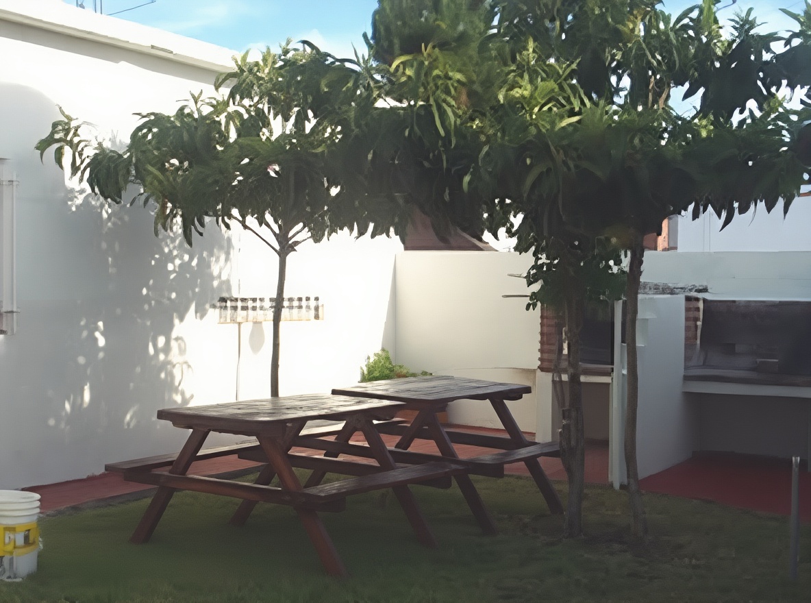 Departamentos con parque y parrilla en Mar del Tuyú miniatura 7