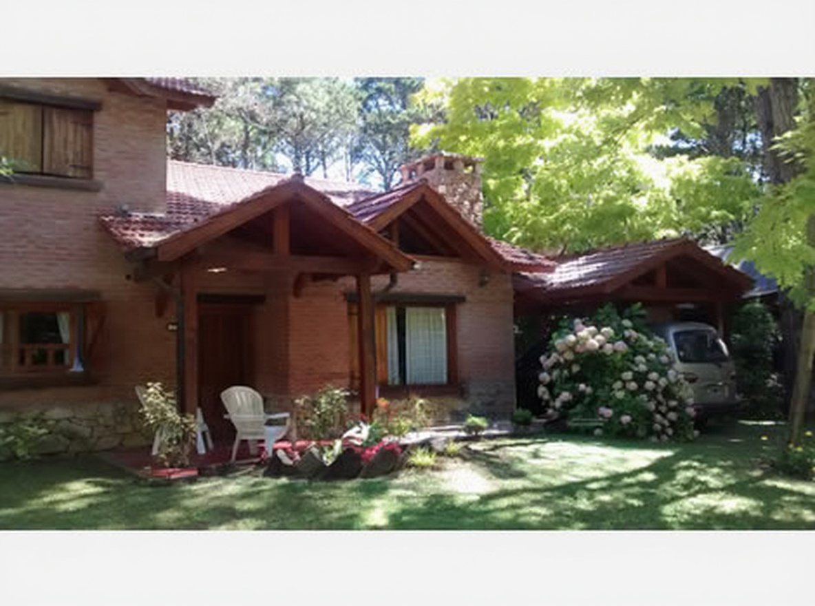 Chalet de 4 dormitorios en Costa del Este